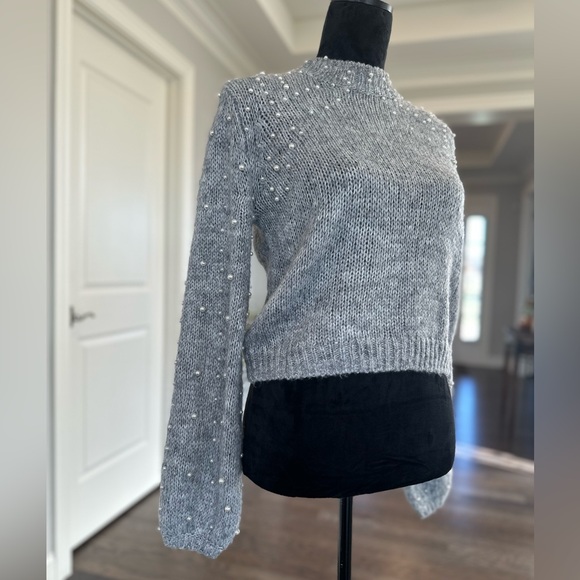 🎈Urban Outfitters Women Gray Pearl Beaded Mock Neck Balloon Sleeve Sweater XS - Picture 7 of 12